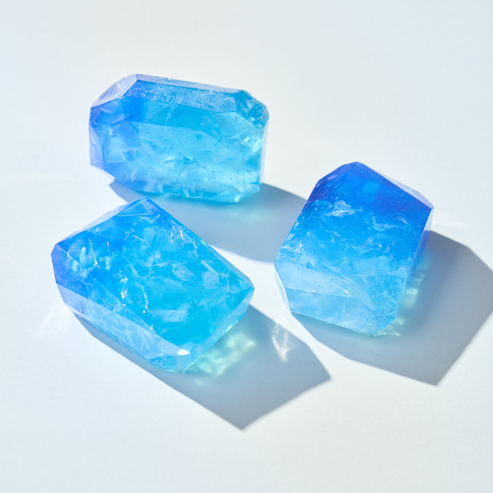 宝石のように輝く石鹸　e.tréma. × 森石鹼　2026 新色ギフトセット