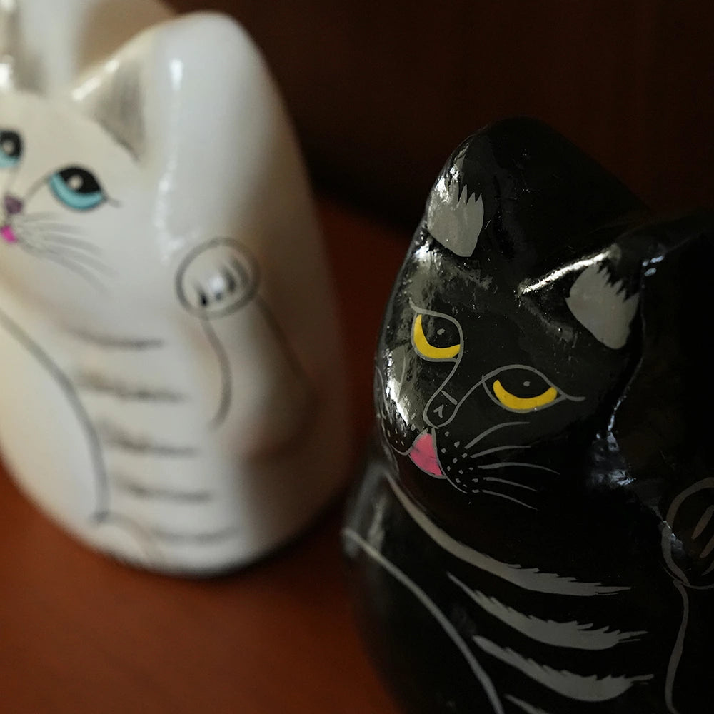 インドの招き猫 - PAPER MACHE CAT DOLL - （2color）