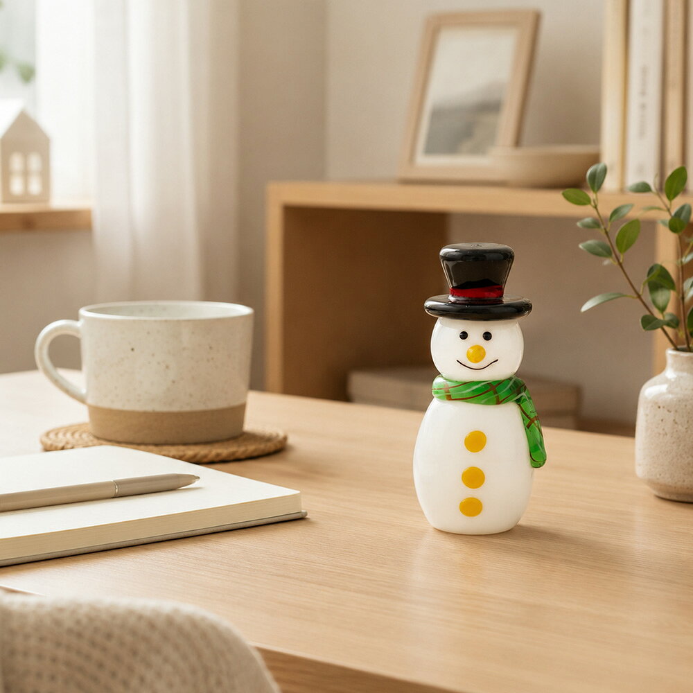 GLASS SNOW MAN