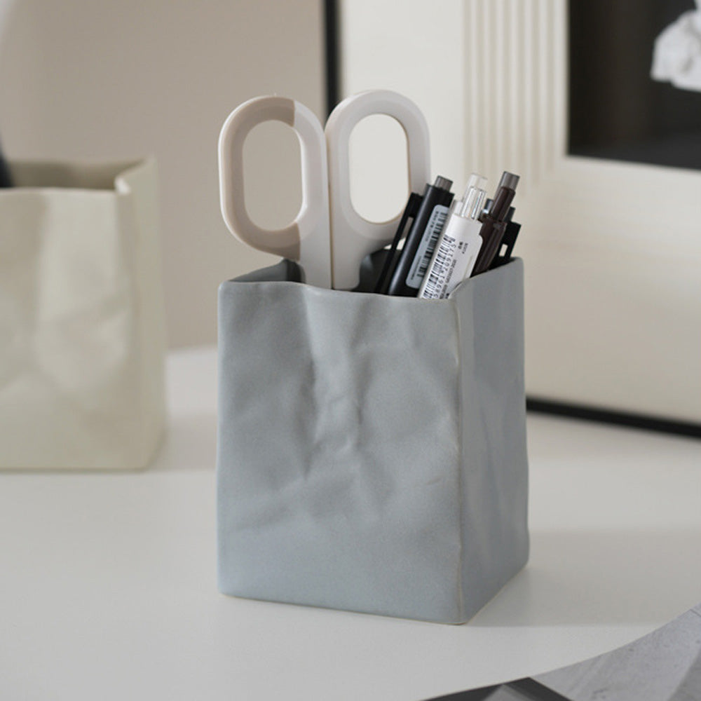 変形セラミック物入れ