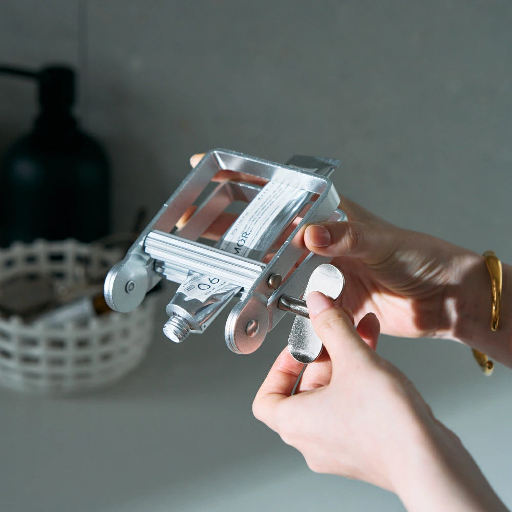 チューブ絞り器