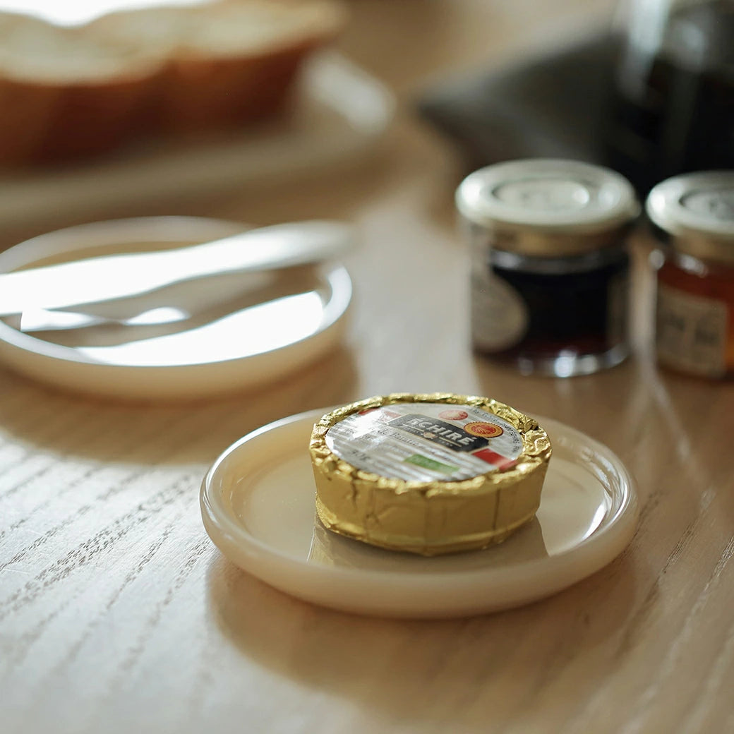 Milk Glass plate10/2pcs