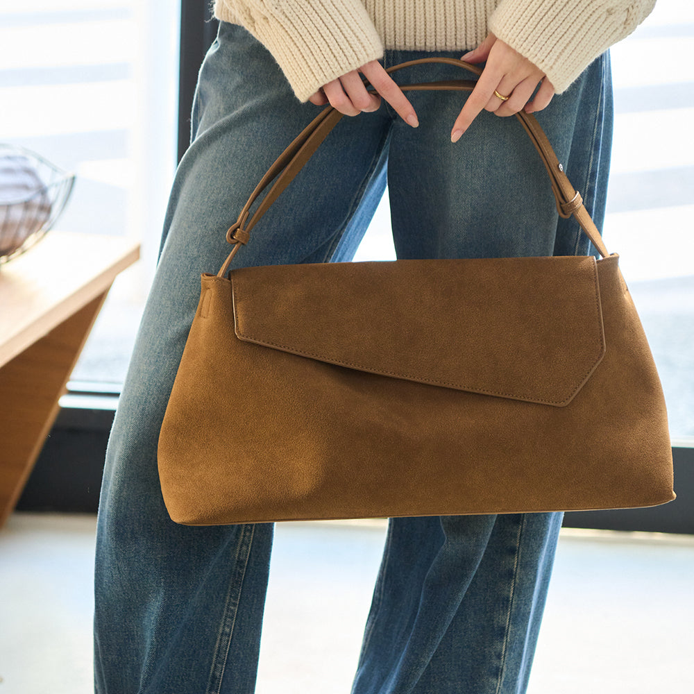 クラッチ＆ショルダー 2WAY　アシンメトリーフラップバッグ