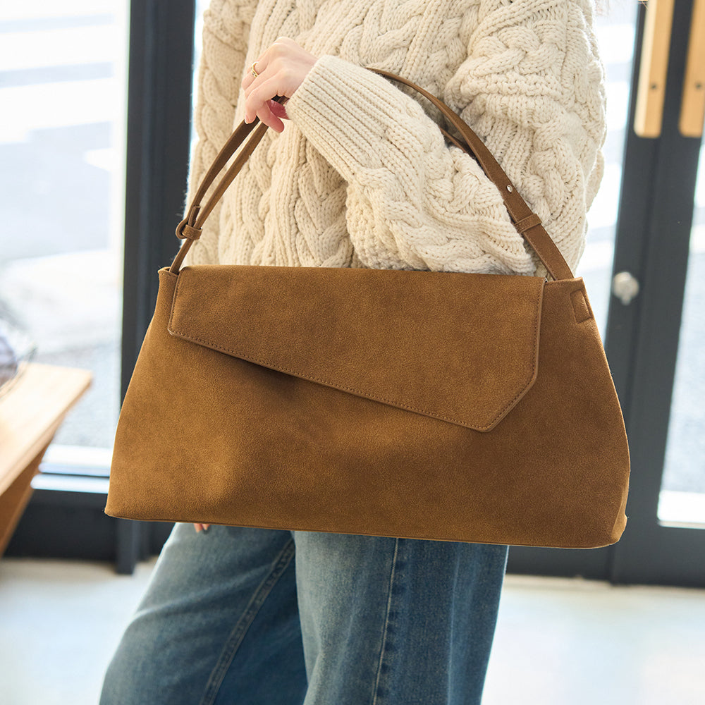 クラッチ＆ショルダー 2WAY　アシンメトリーフラップバッグ